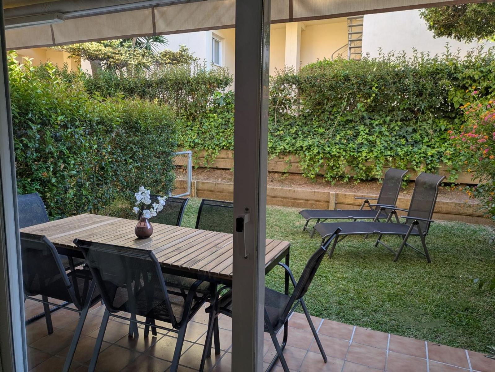 Adosado Nuevo Con Piscina, Playa, Garaje Y Jardin لوس كانيوس دي ميكا المظهر الخارجي الصورة